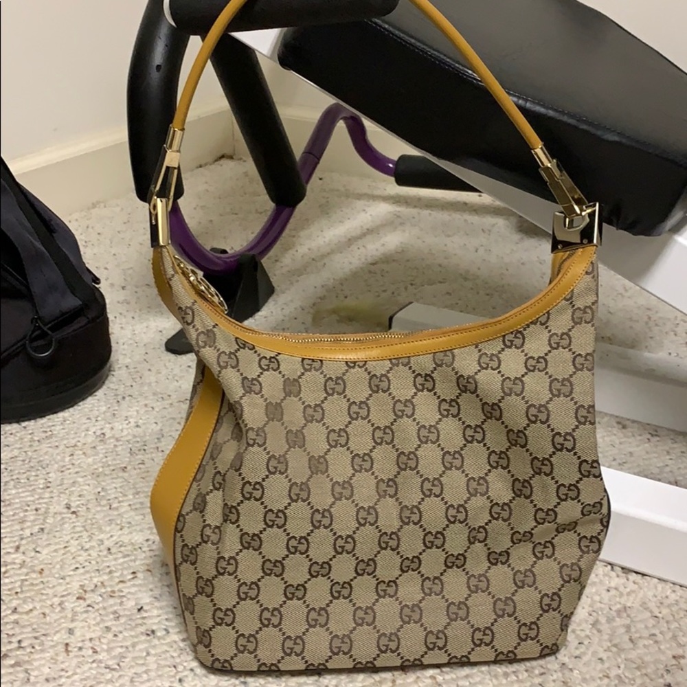 Gucci purse